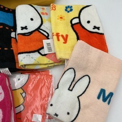 ポーチ&ミッフィー ハンカチ セットの画像