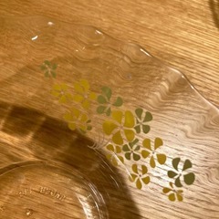 IWAKI Pyrex 花柄ガラス皿 日本製 ４枚セットの画像