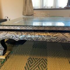 【高級螺鈿細工座卓】鶴と松の図／ガラステーブル付／美品の画像