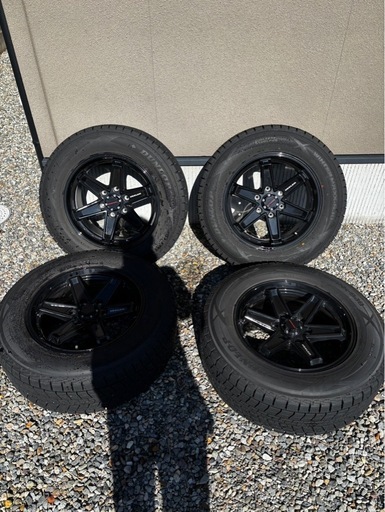 ランドクルーザープラド　スタッドレスタイヤ4本セット