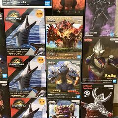 未使用　フィギュア　まとめ売り 25個セット　ガンダム/ジョジョ/ゴジラ/仮面ライダー/ウルトラマン/モンハン/ドラクエ/刀剣乱舞の画像