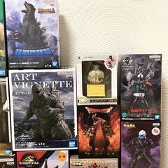 未使用　フィギュア　まとめ売り 25個セット　ガンダム/ジョジョ/ゴジラ/仮面ライダー/ウルトラマン/モンハン/ドラクエ/刀剣乱舞の画像