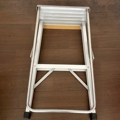 脚立の画像