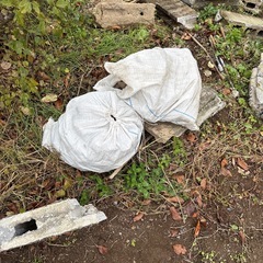 コンクリートブロックの破片ぬかるみ対策の画像