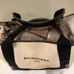 BALENCIAGAの画像