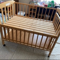 ベビーベッド　サワベビー　　
