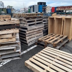 木箱　木パレット　廃材の画像