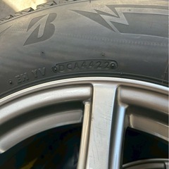 デリカ　ブリザック 2022年 スタッドレス　215/70R16の画像