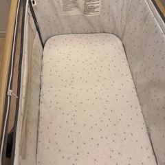 ベビーベッドの画像