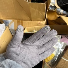 冬 レディース レディース 暖かい手袋 かわいいファー 口パフ 厚みのある防寒手袋の画像