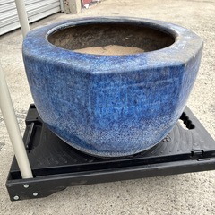 火鉢　メダカ鉢　レトロ
の画像