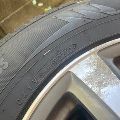 スタッドレス22年製　215/70r16 ホイール付　4本セット　中古 　　　の画像
