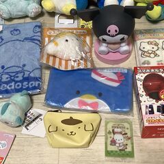 サンリオキャラクター　ぬいぐるみ・グッズ　まとめて　キティ　シナモン　マイメロ　クロミ　けろっぴ　ばつ丸　ポムポムプリンの画像