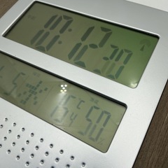 置き時計 デジタルの画像