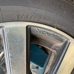 スタッドレスタイヤの画像