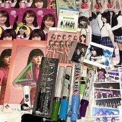 乃木坂46 欅坂46　グッズ　大量まとめ　Tシャツ タオル ブロマイド ペンライト アクキー クリアファイル タペストリー ハンガー 団扇 他の画像