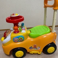 アンパンマン車の画像