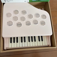 カワイ　ミニピアノの画像