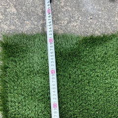 人工芝の残り約4.5メートルの画像