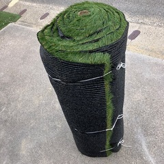 人工芝の残り約4.5メートルの画像