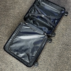 ✈️スーツケース ＊引取りが早い方優先の画像