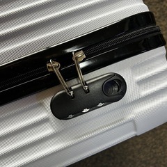 ✈️スーツケース ＊引取りが早い方優先の画像