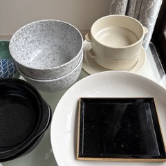 皿　食器　コップ　
まとめ売りの画像