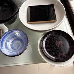 皿　食器　コップ　
まとめ売りの画像