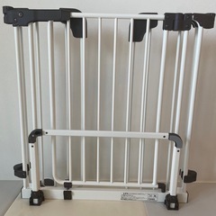 日本育児　おくトビラ　Sサイズ　ホワイトスチール　の画像