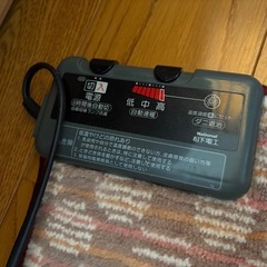 1畳用のホットカーペットとラグ2枚のセットの画像