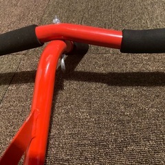 懸垂バー ドア枠タイプ マッスルジーニアス（赤）直　の画像