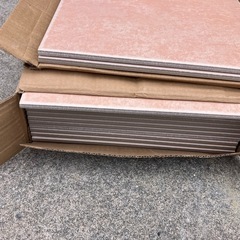 ピンク系 タイル　1枚50円　まとめて500円　の画像