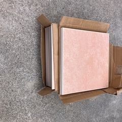 ピンク系 タイル　1枚50円　まとめて500円　の画像