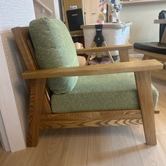 肘付きソファーの画像