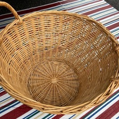 カゴ　ランドリーバケットの画像