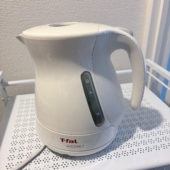 電気ケトルの画像