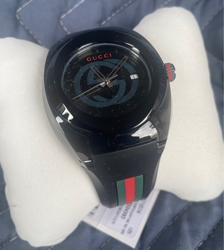 GUCCI 腕時計　YA137107A 男性用