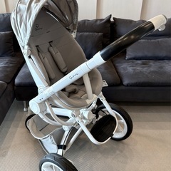 クイニーベビーカー (quinny moodd3)の画像