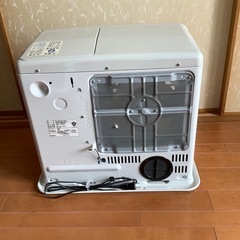 石油ファンヒーター➕ポリタンク（18L〕の画像