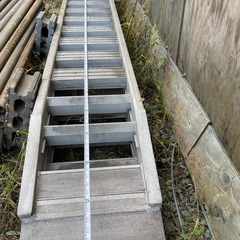 aluminum extension ladder(アルミ伸縮はしご)の画像