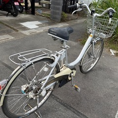 電動アシスト自転車  ブリジストンアシスタ バッテリー新品同様の画像