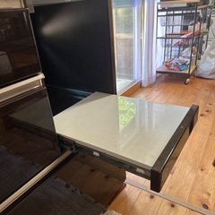 大容量　キッチンボード　食器棚の画像