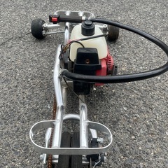 エンジン付き　スケートボード？　レジャーやイベントにの画像