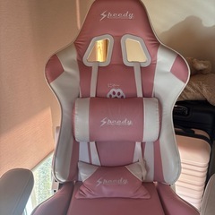 ゲーミングチェアの画像