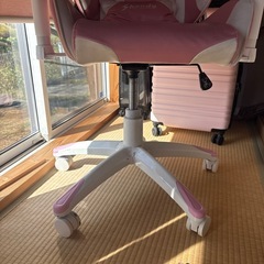 ゲーミングチェアの画像