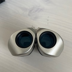 双眼鏡の画像