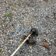 makita マキタ　草刈機　刈払い機　mem2610uの画像