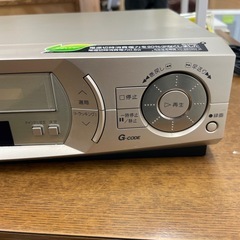 SHARP VC-ES10B VHS ビデオデッキ S-VHS シャープの画像