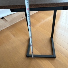 サイドテーブルの画像