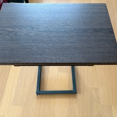 サイドテーブルの画像